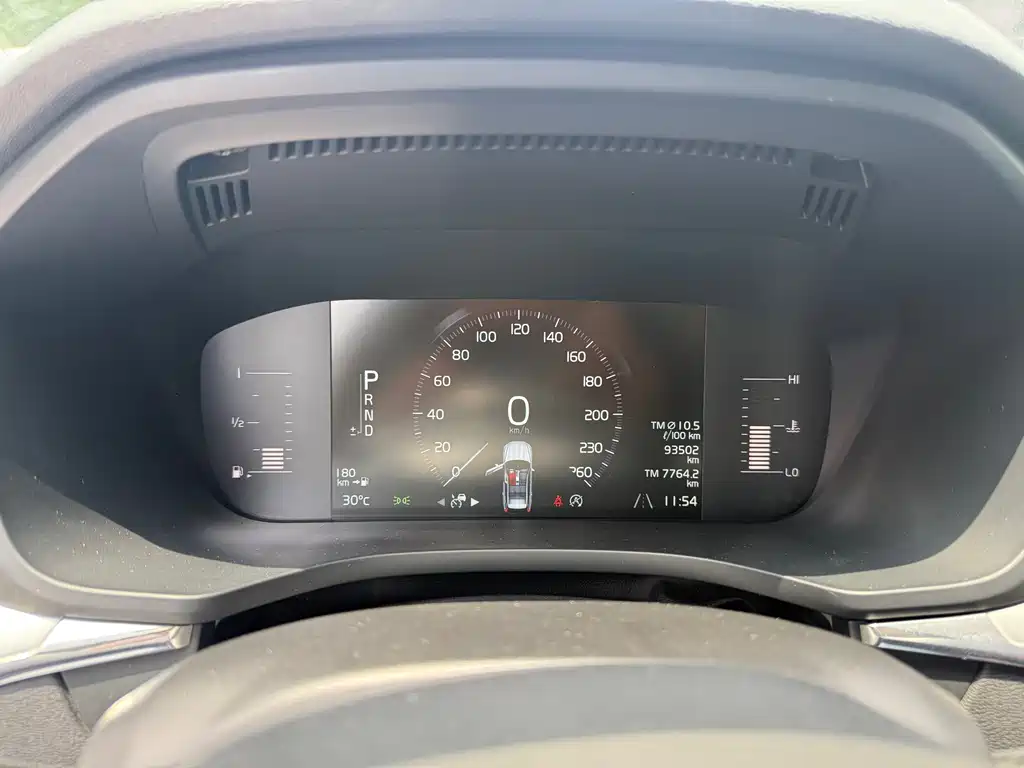 Volvo XC60 2019 — фото 15