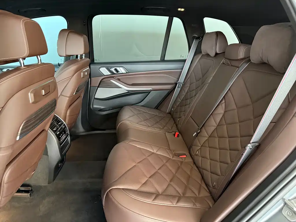 BMW X5 2025 — фото 11