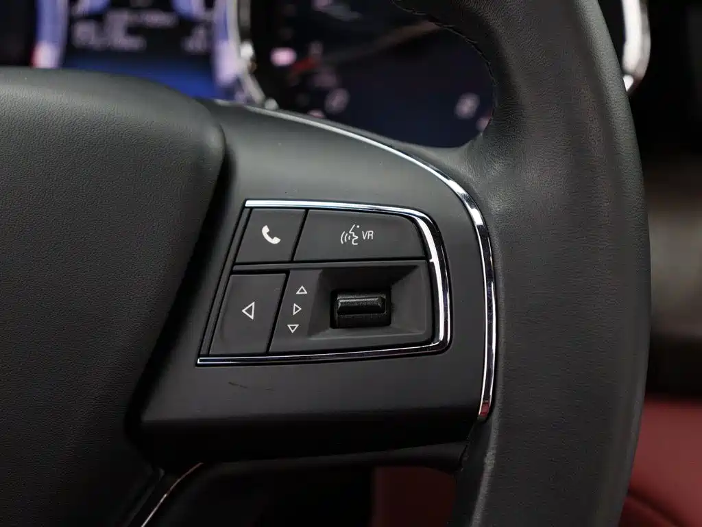 Maserati Quattroporte 2017 — фото 17