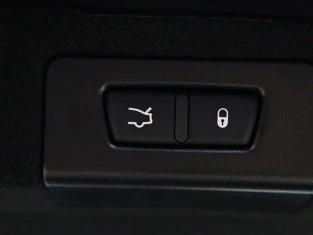 Maserati Quattroporte 2017 — фото 12