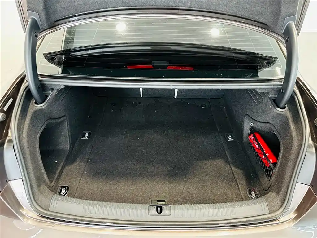 Audi A4L 2017