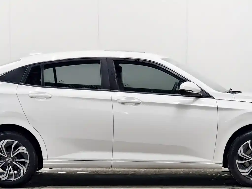 Dongfeng Yixuan 2022