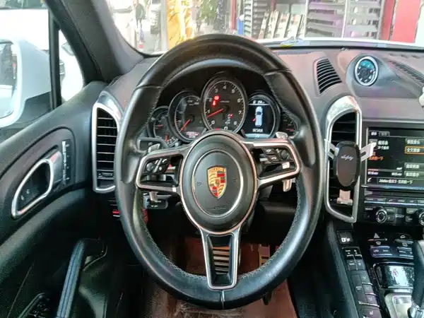 Porsche Cayenne 2015