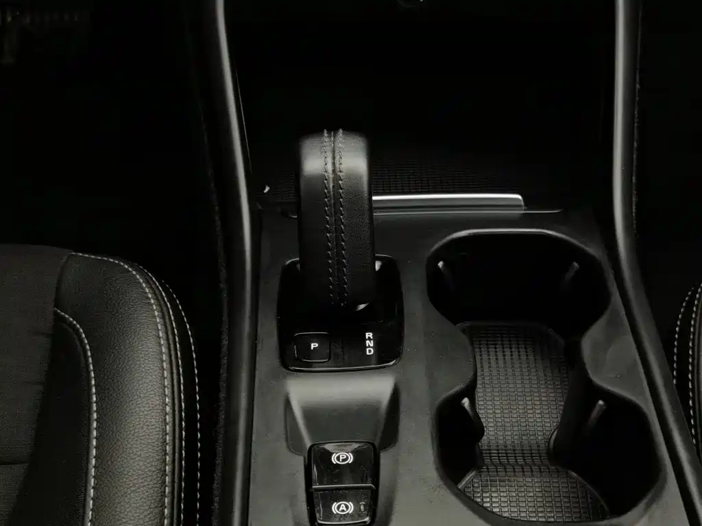 Volvo XC40 2019 — фото 13