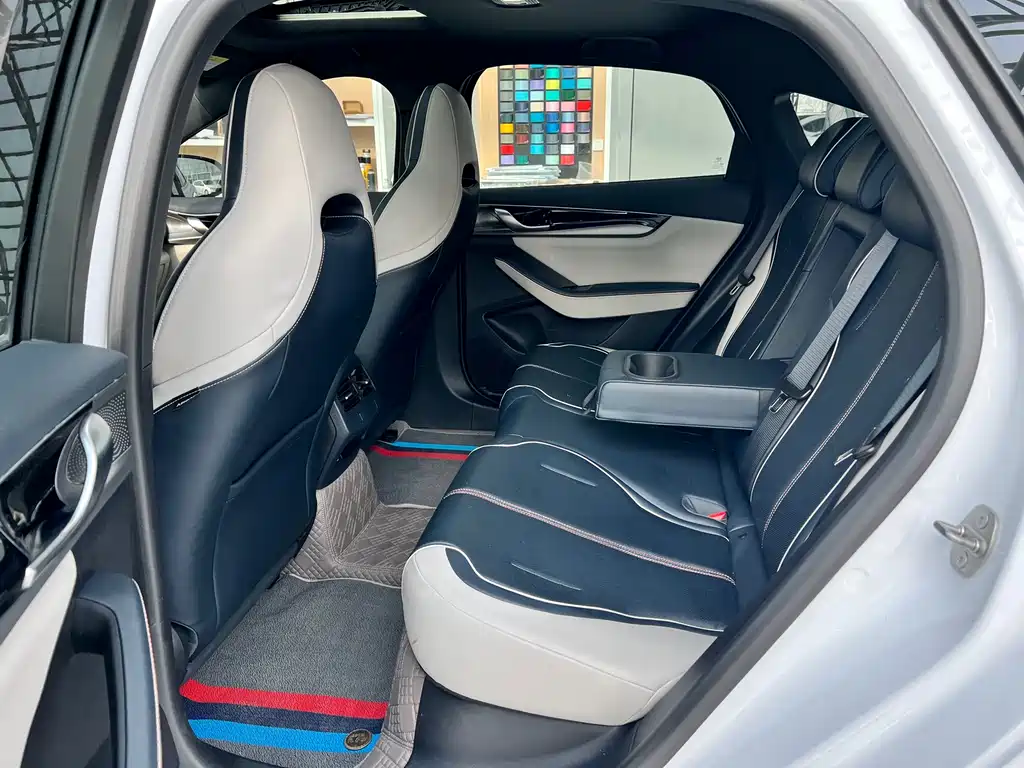 BYD Qin PLUS 2023 — фото 25