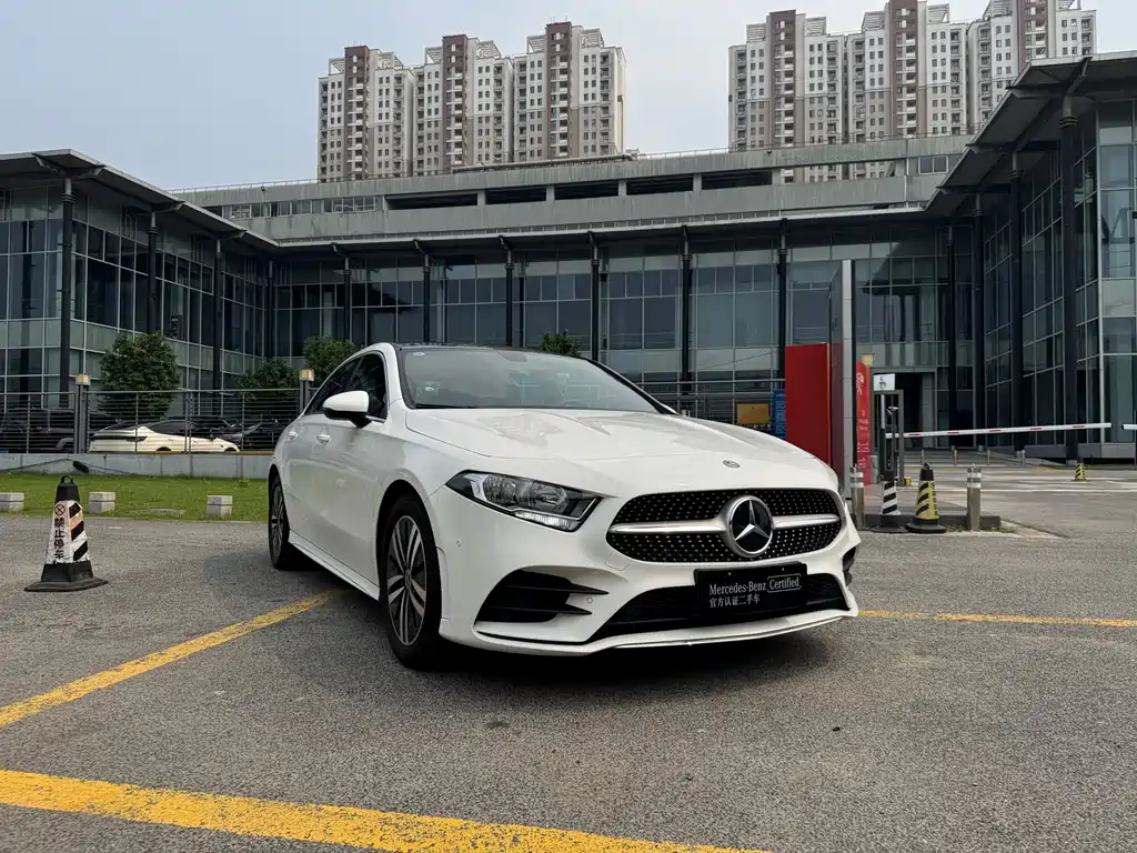 Mercedes-Benz A-Class 2020 — фото 15
