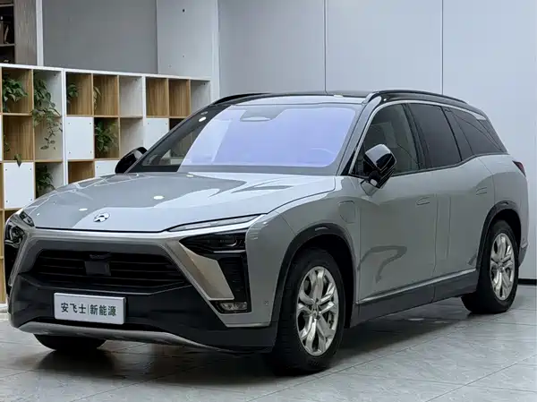 NIO ES8 2021