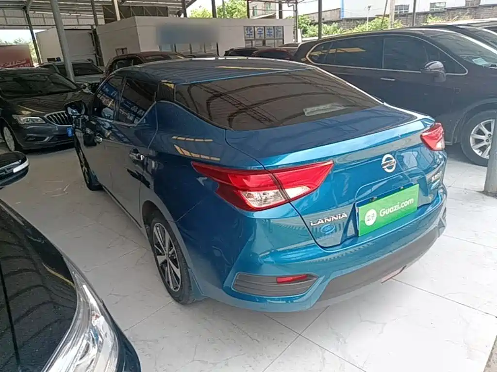 Nissan Bluebird 2018