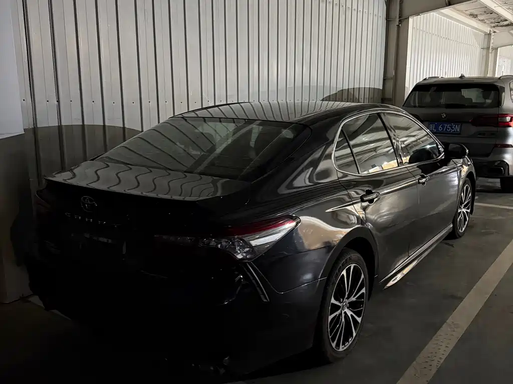 Toyota Camry 2018 — фото 3