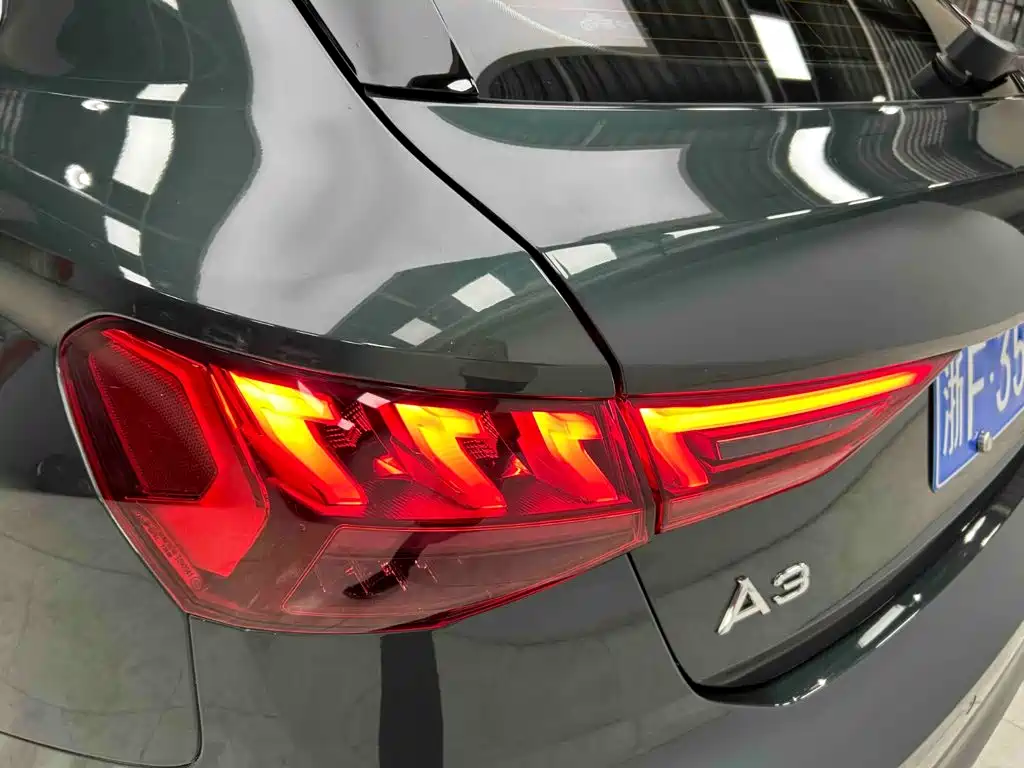Audi A3 2023 — фото 19