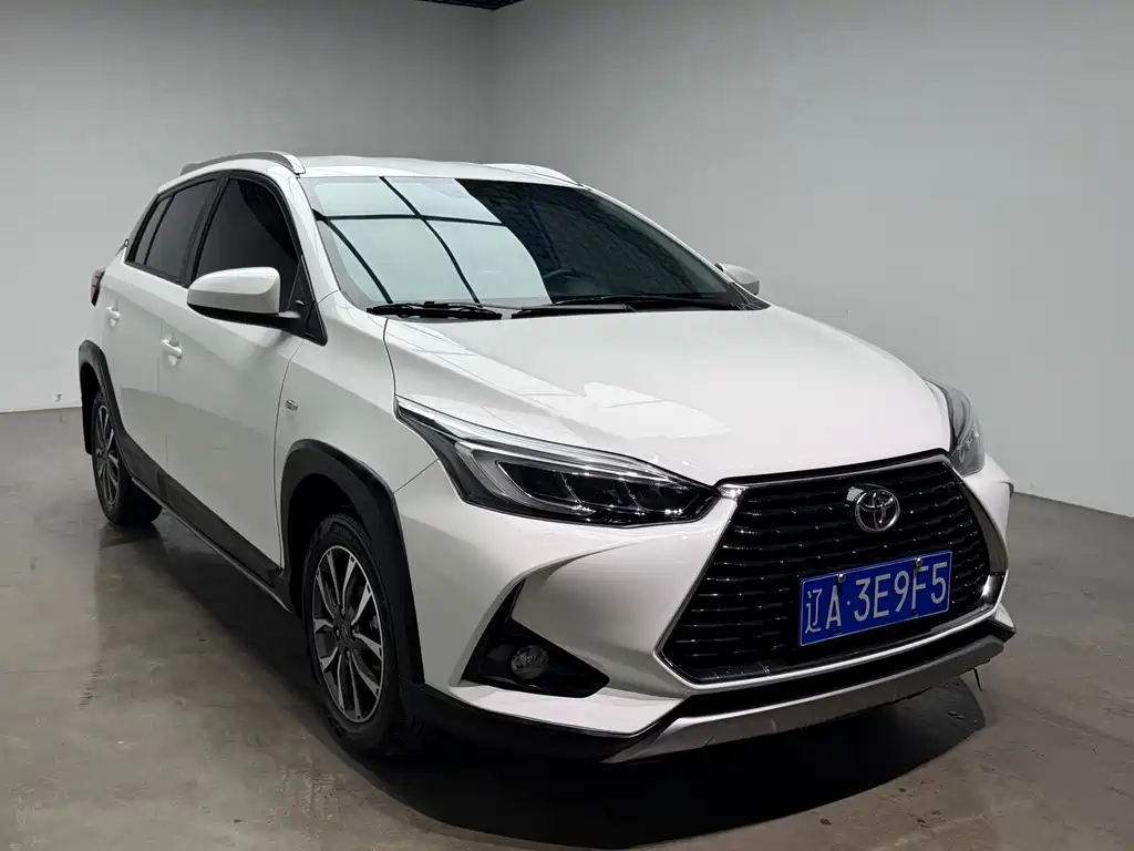 Toyota Yaris L 2023