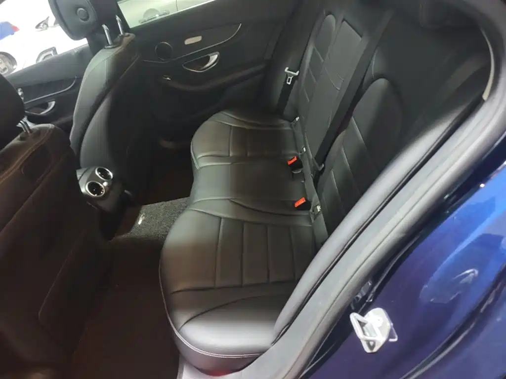 Mercedes-Benz C-Class 2017 — фото 17