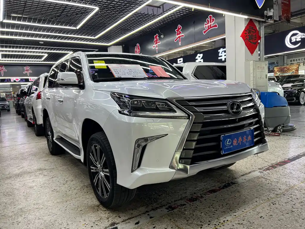 Lexus LX 2020 — фото 5