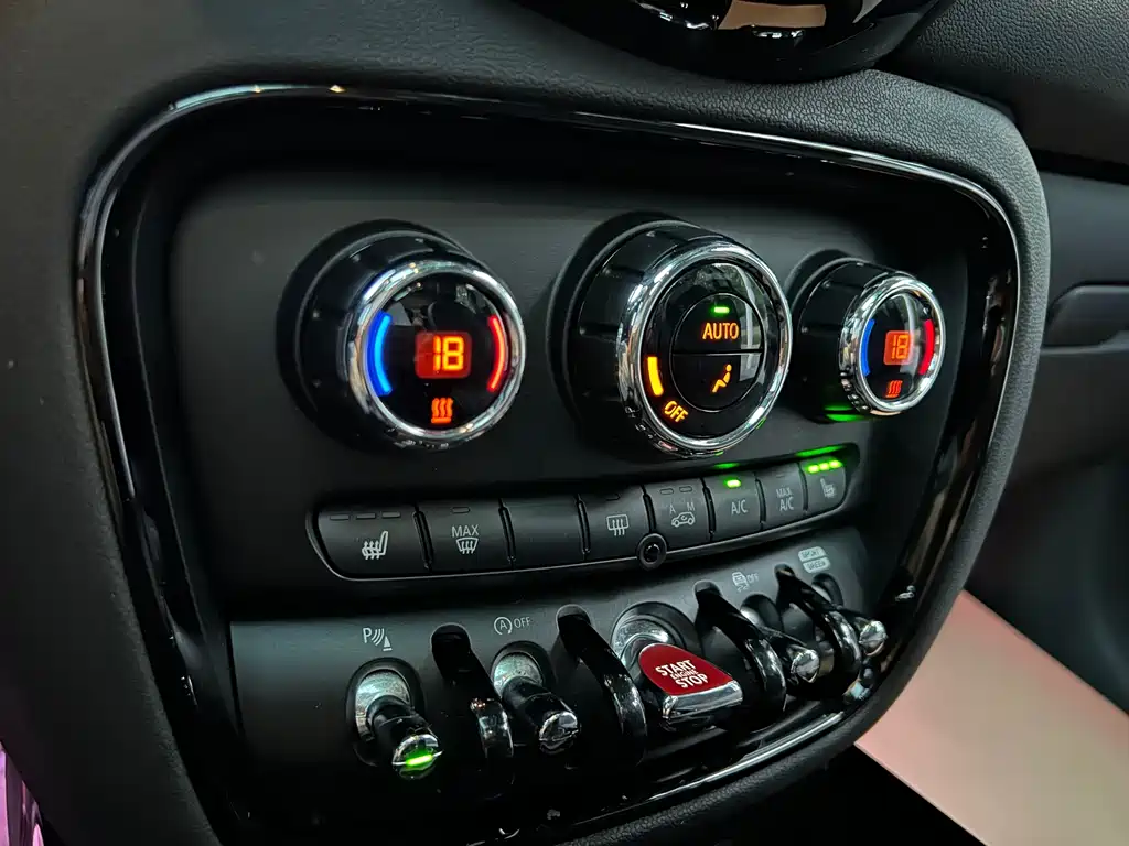 MINI Clubman 2020 — фото 4