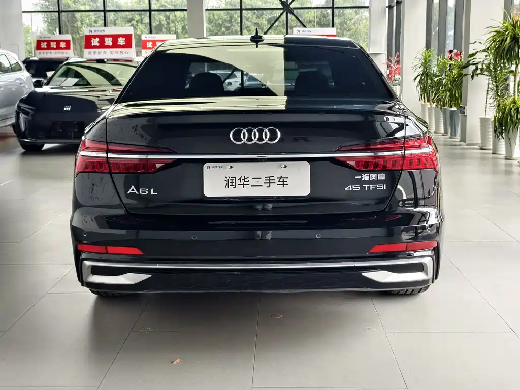 Audi A6L 2023