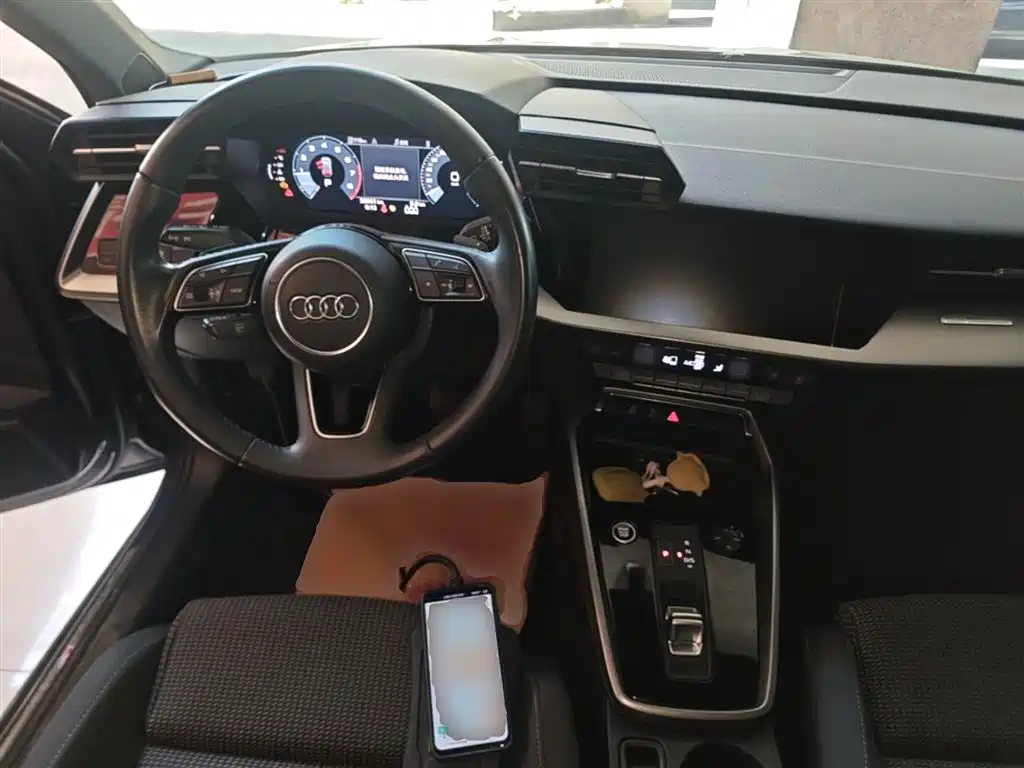 Audi A3 2022 — фото 10