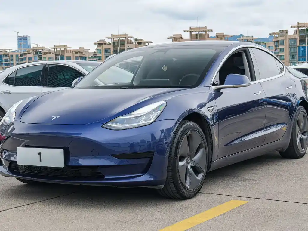 Tesla Model 3 2020 — фото 1