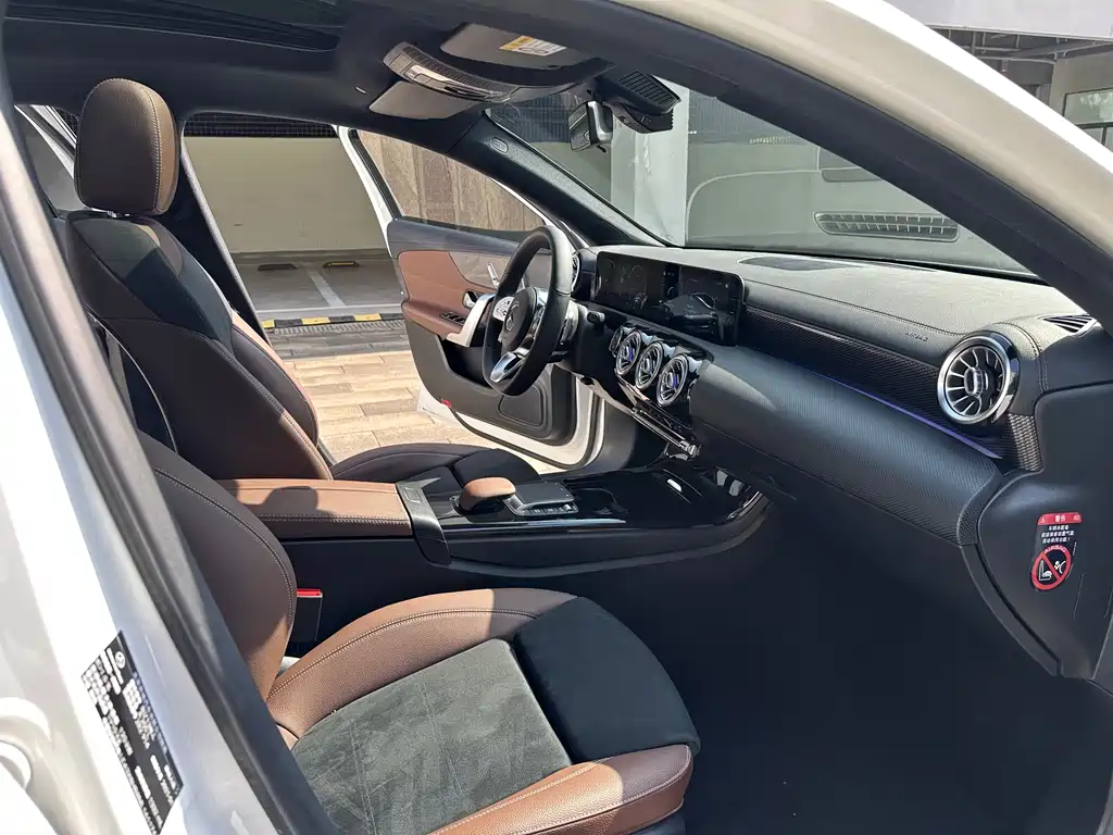Mercedes-Benz A-Class 2021 — фото 12