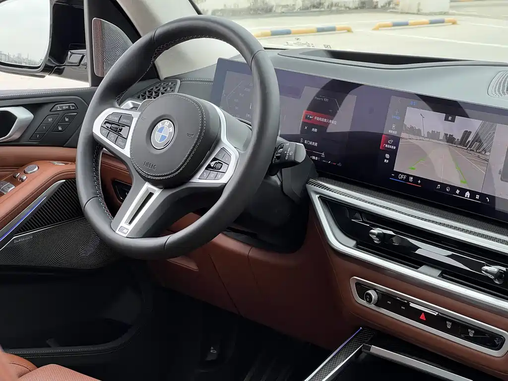 BMW X7 M60i 2025 — фото 18