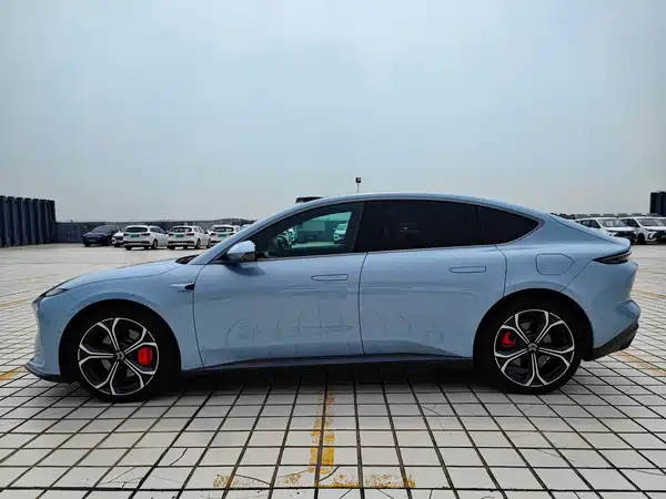 NIO ET5 2022