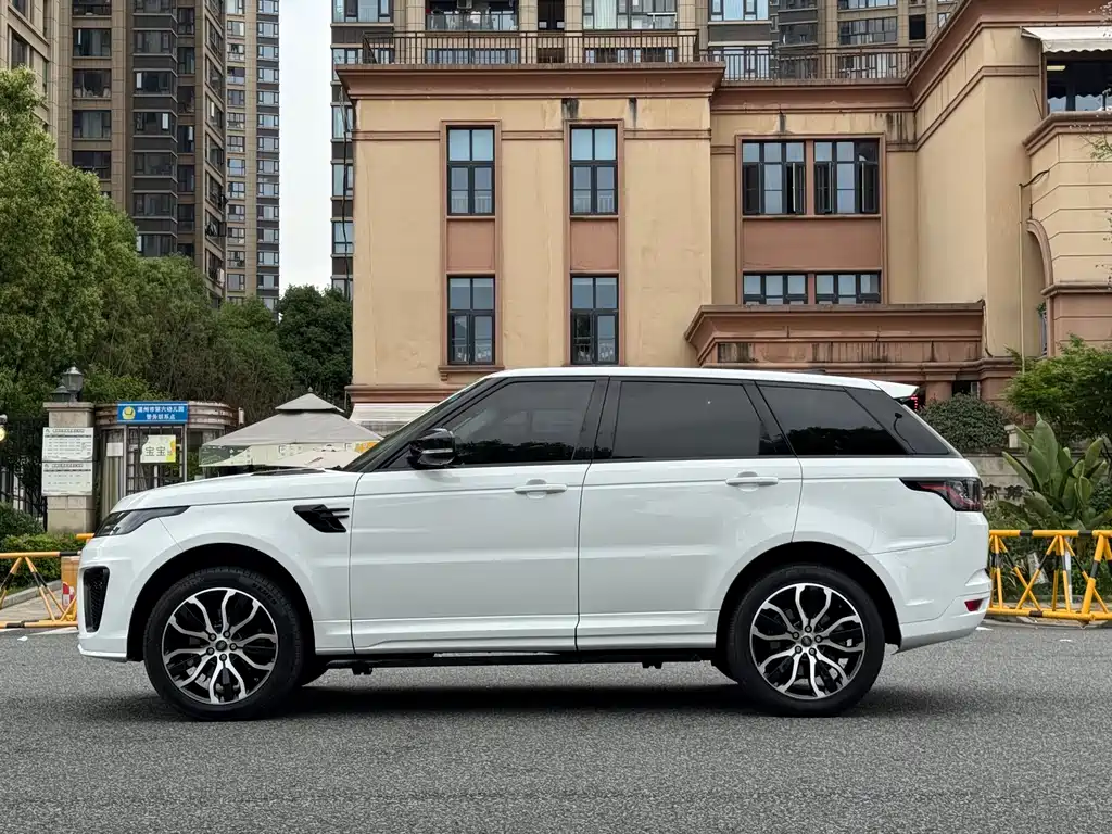 Land Rover Sport 2018 — фото 16