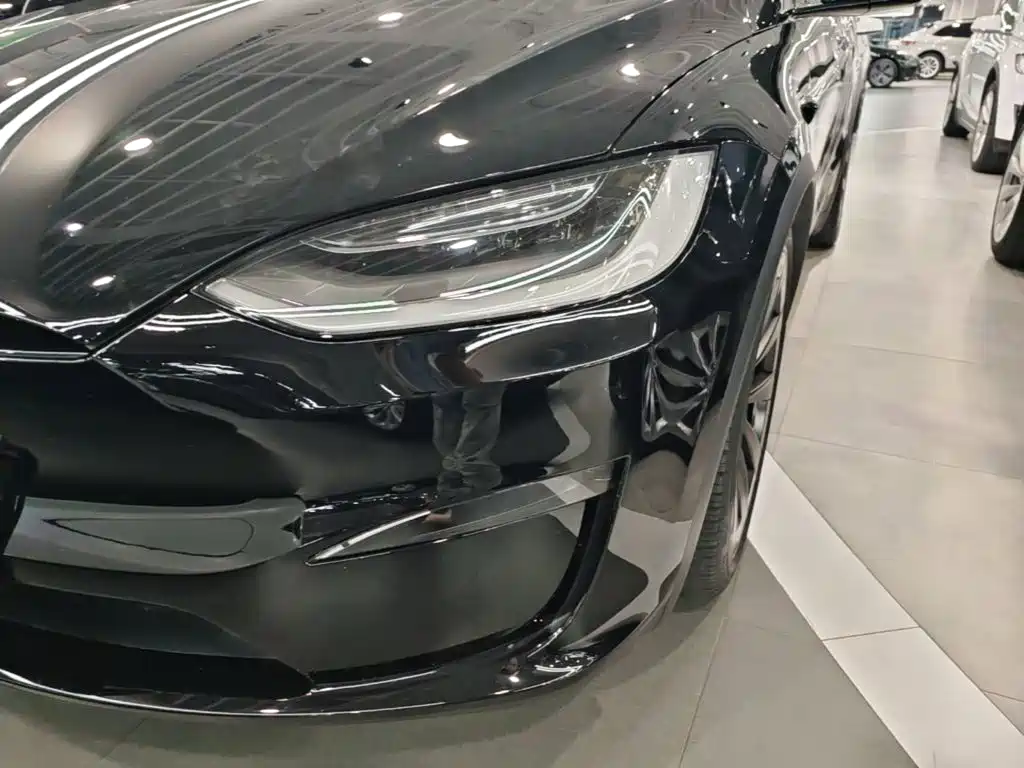 Tesla Model X 2023 — фото 18