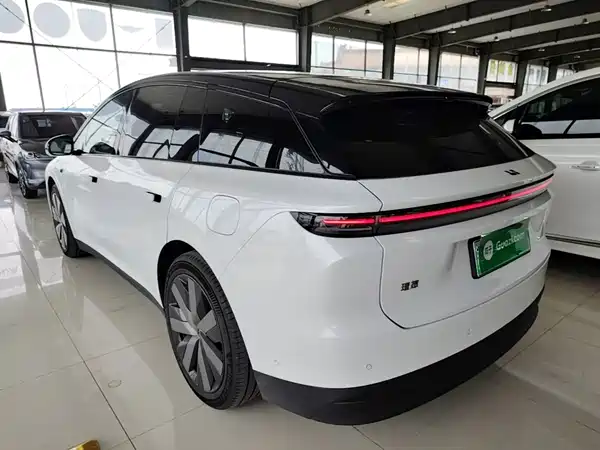 Li Auto i6 2025