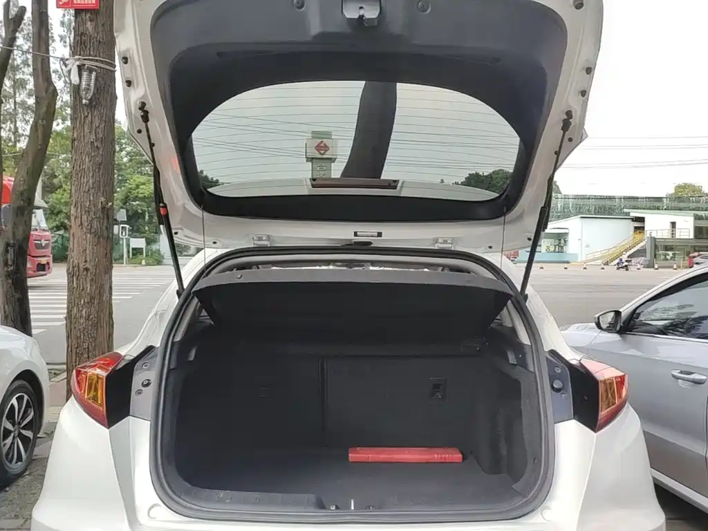 Changan Eado XT 2014 — фото 19