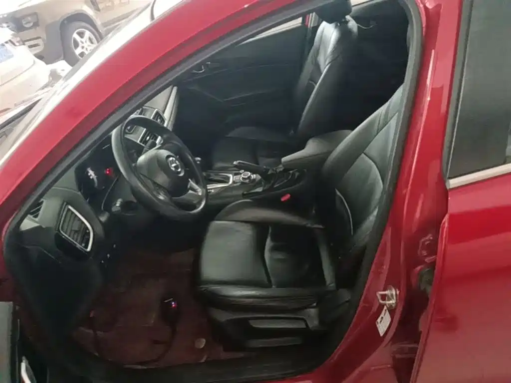 Mazda 3 Axela 2016 — фото 15