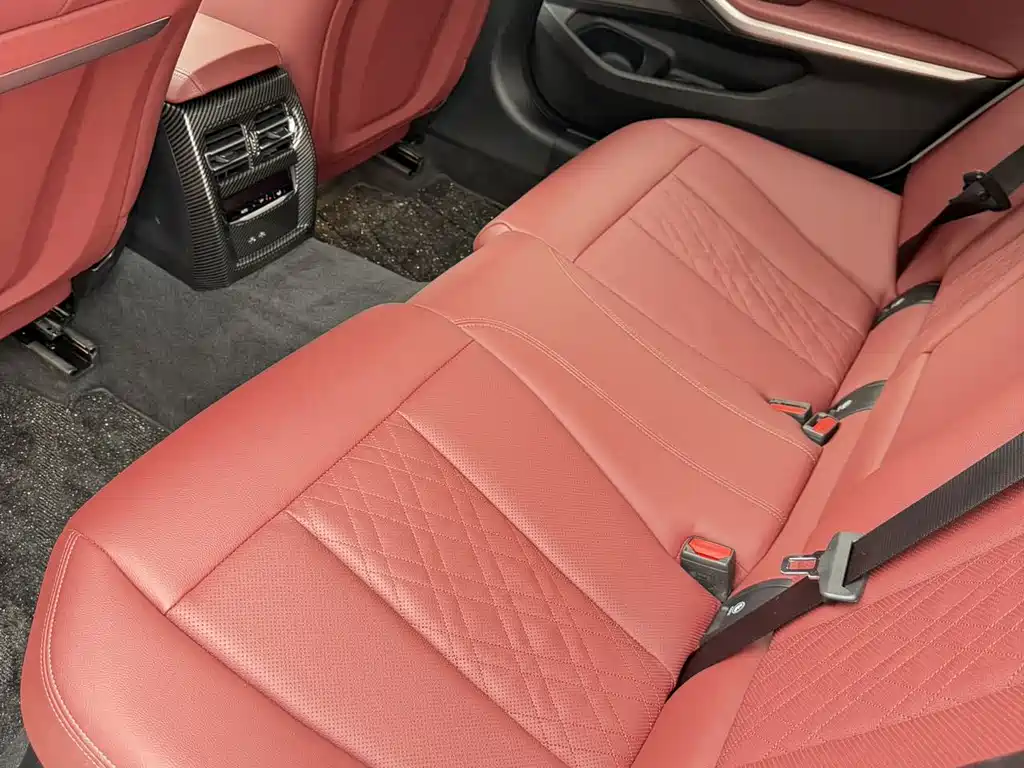 BMW 3 Series 2023 — фото 13