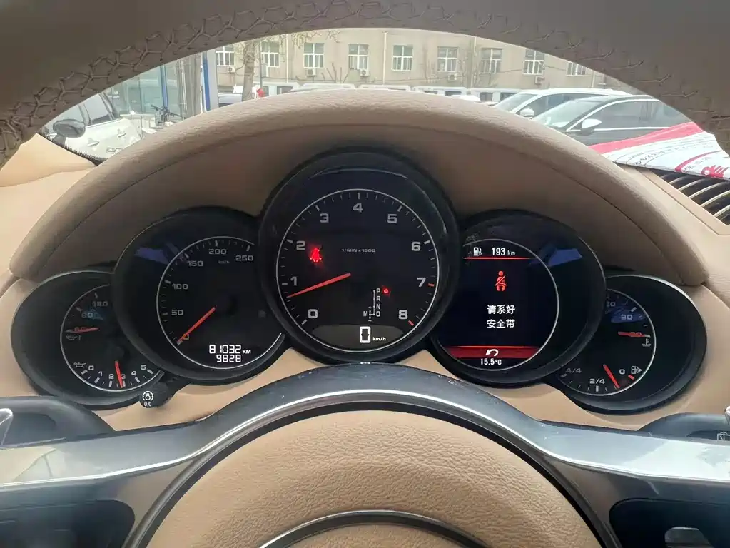 Porsche Cayenne 2016 — фото 11