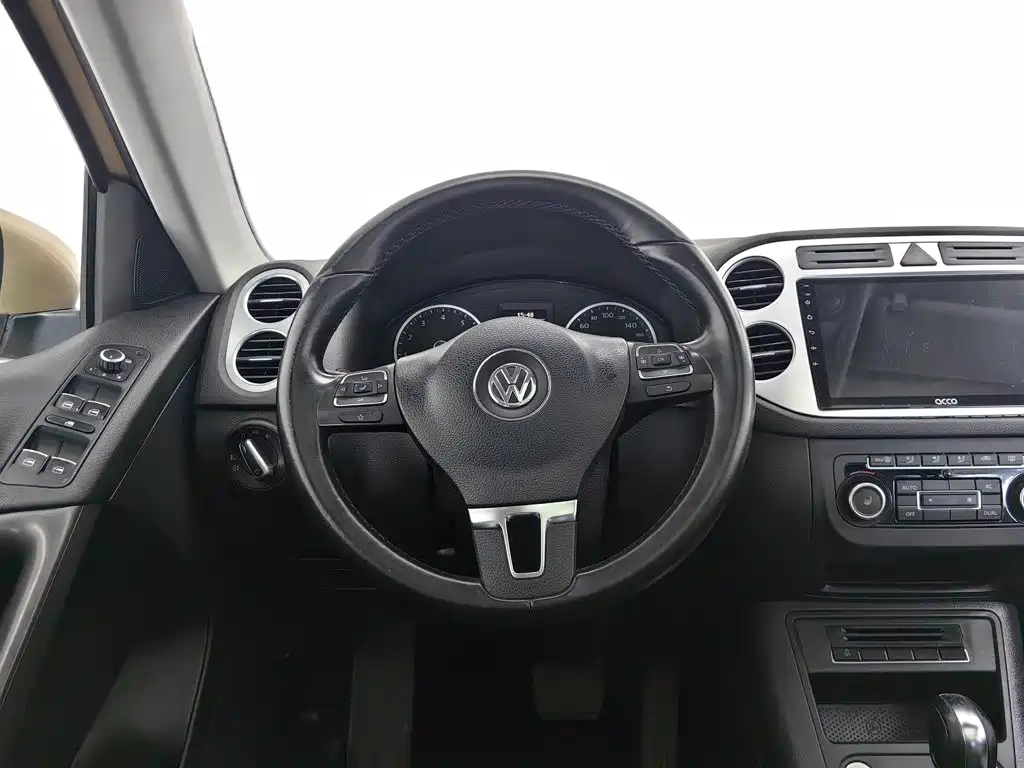 Volkswagen Tiguan 2013 — фото 11
