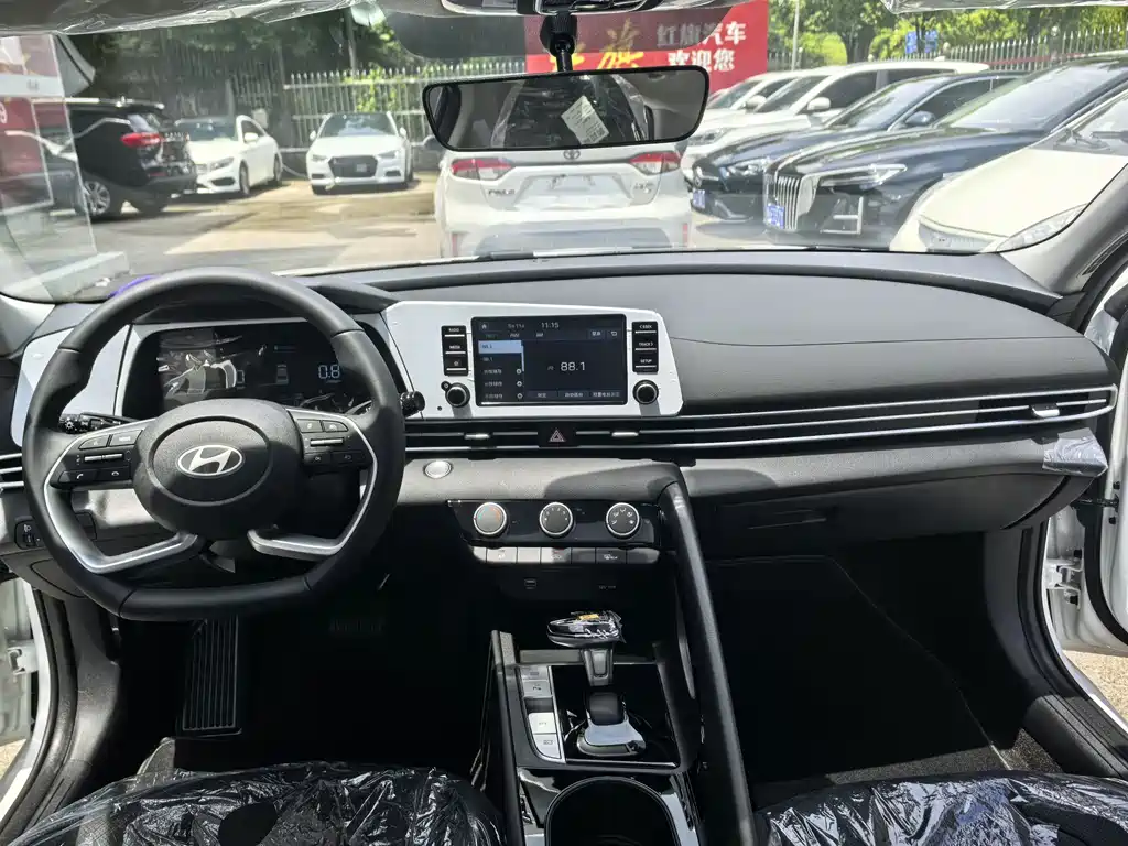 Hyundai Elantra 2026