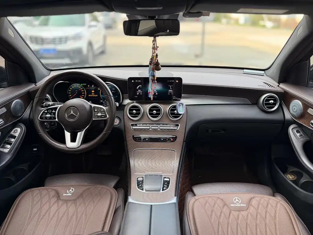 Mercedes-Benz GLC 2019 — фото 11