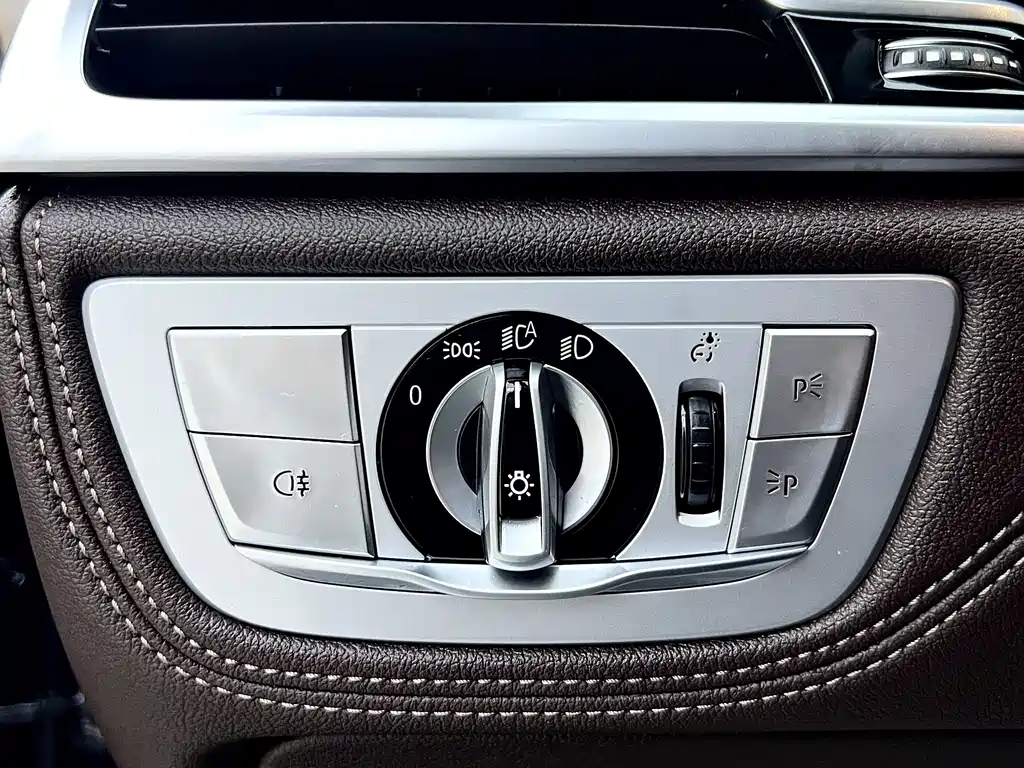 BMW 7 Series 2022 — фото 14