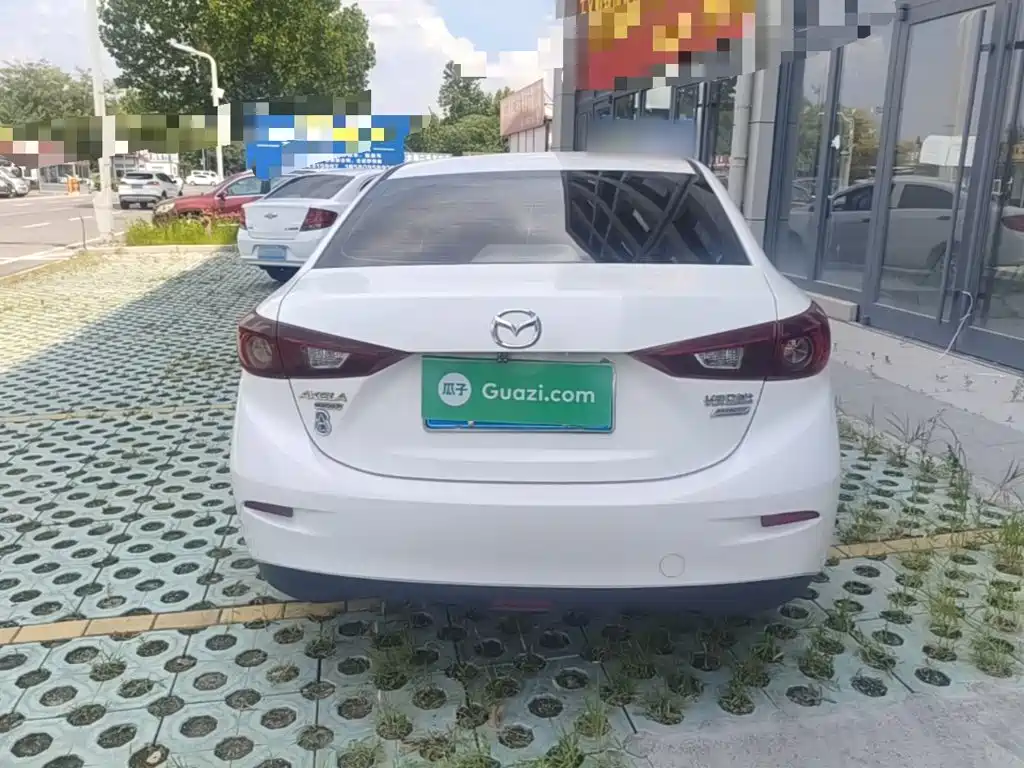 Mazda 3 Axela 2016