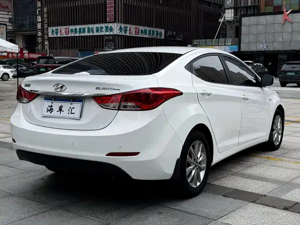 Hyundai Elantra Langdong 2015