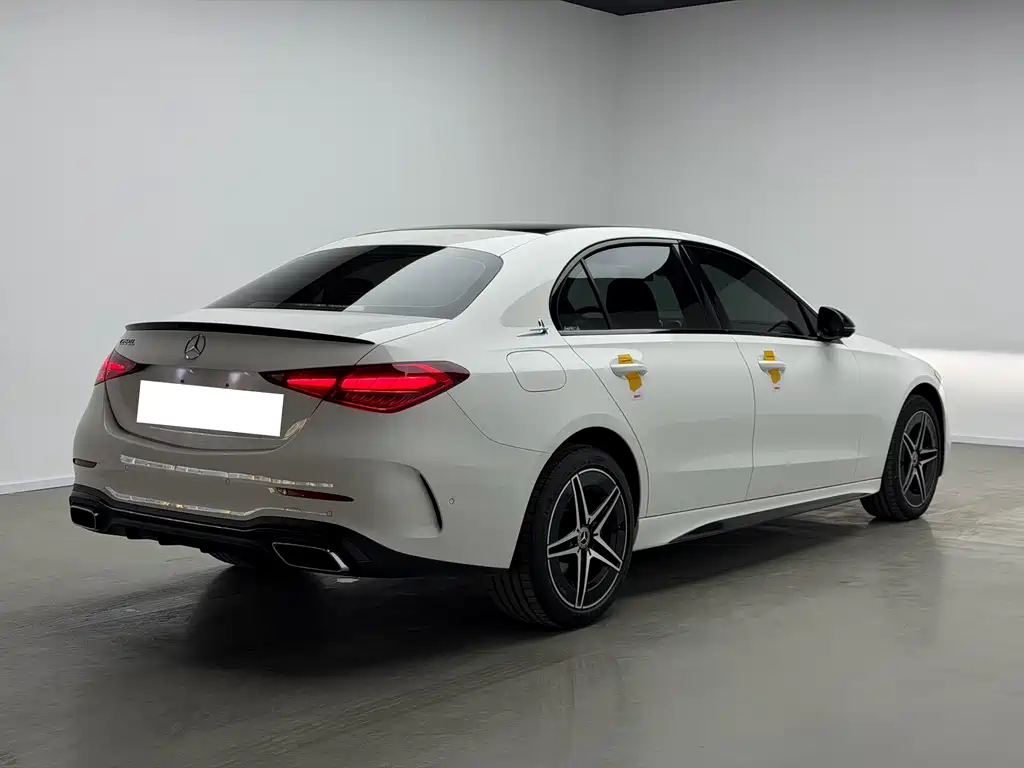 Mercedes-Benz C-Class 2024