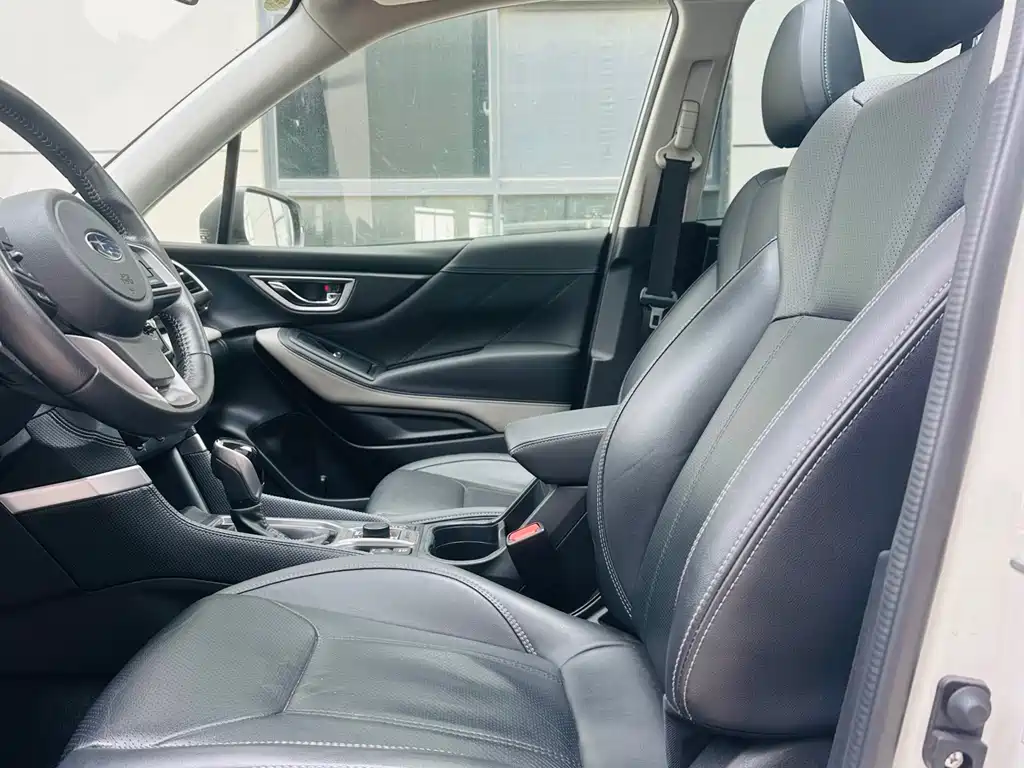 Subaru Forester 2022 — фото 15