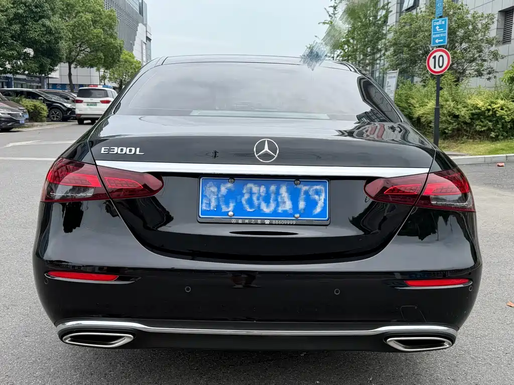 Mercedes-Benz E-Class 2023 — фото 5
