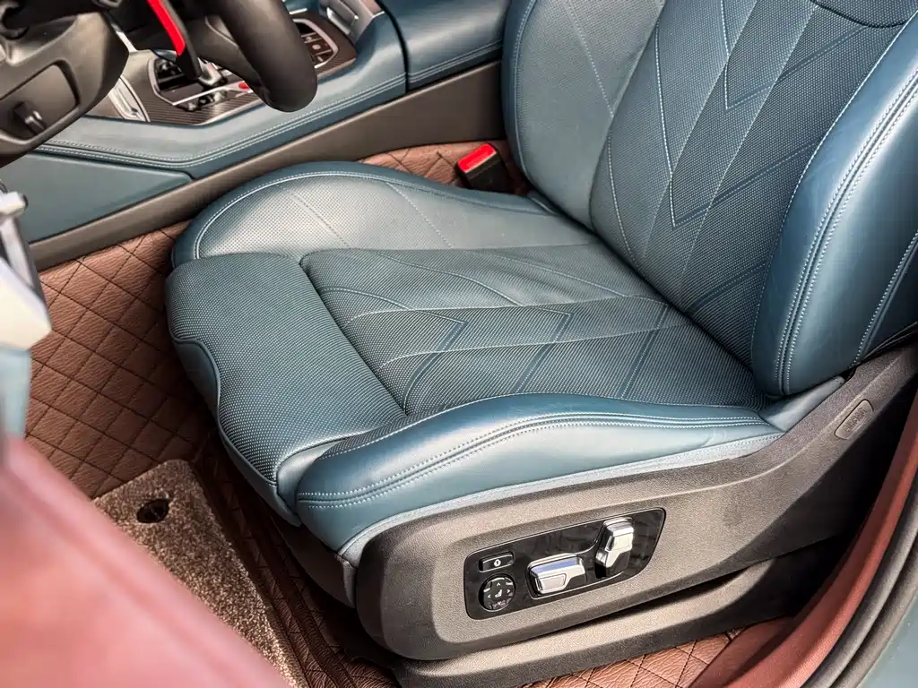 BMW XM 2024