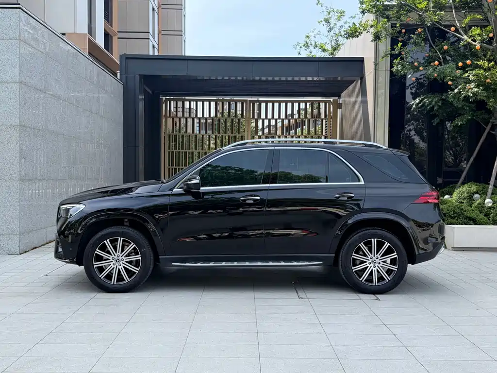 Mercedes-Benz GLE 2025