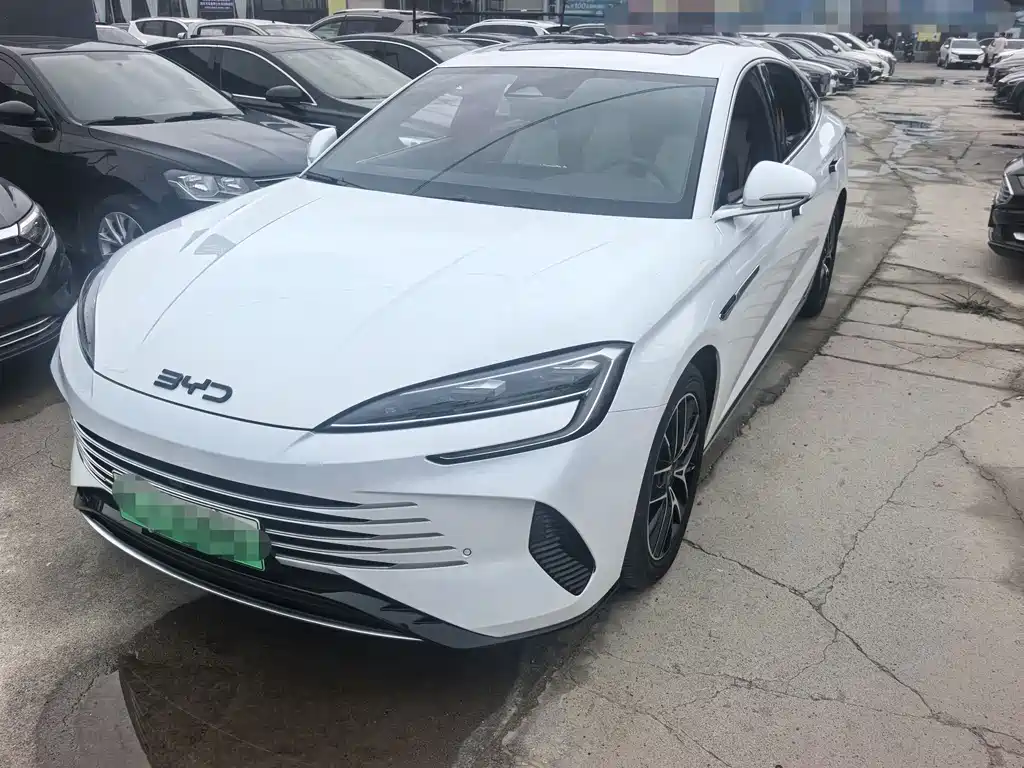 BYD Seal 2024 — фото 1