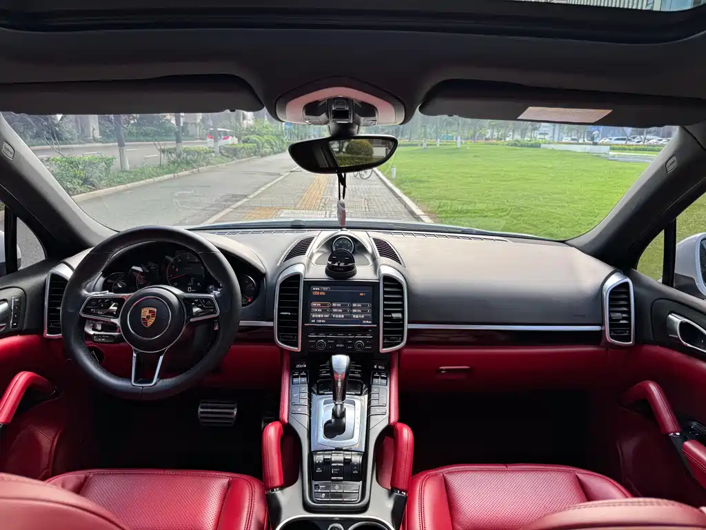 Porsche Cayenne 2015