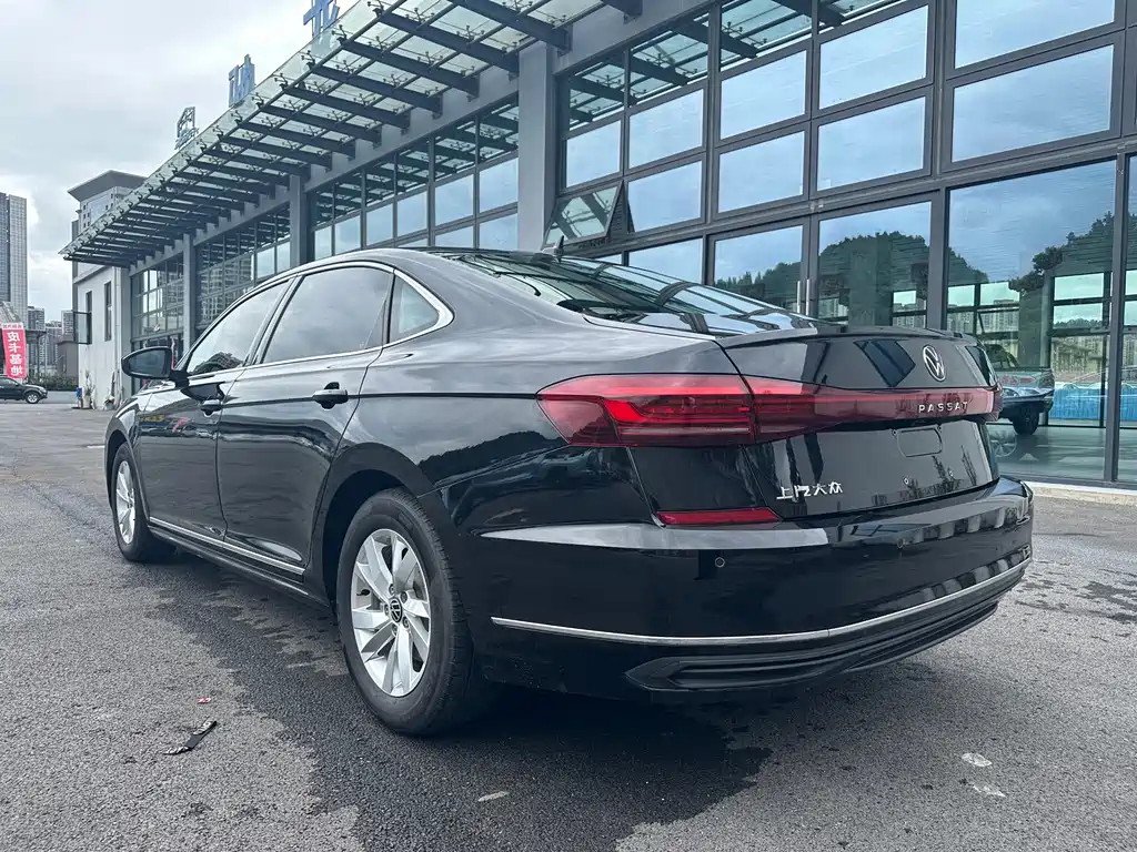 Volkswagen Passat 2025 — фото 10