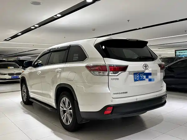 Toyota Highlander 2016