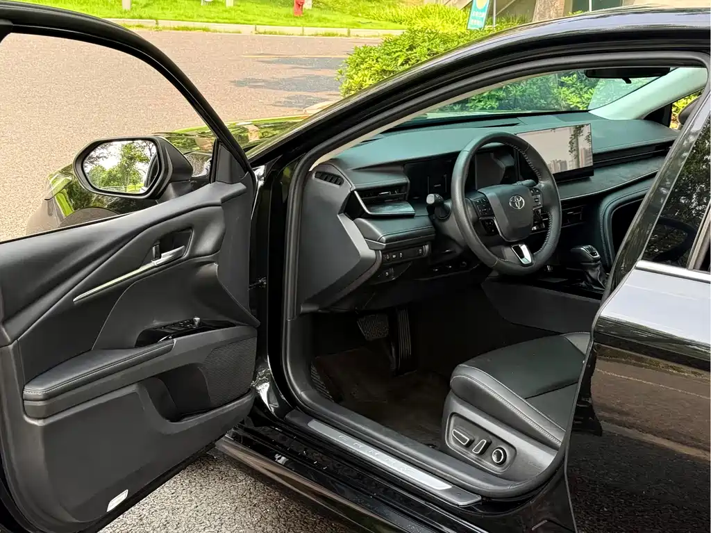Toyota Camry 2024