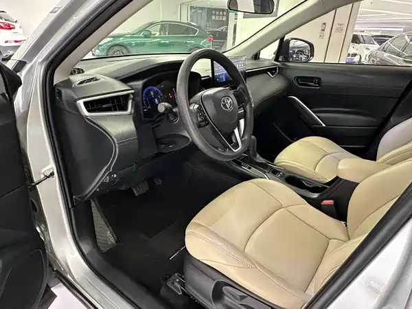 Toyota Frontlander 2024
