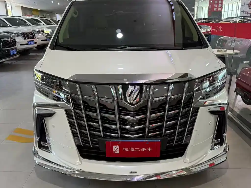 Toyota Alphard 2018 — фото 1