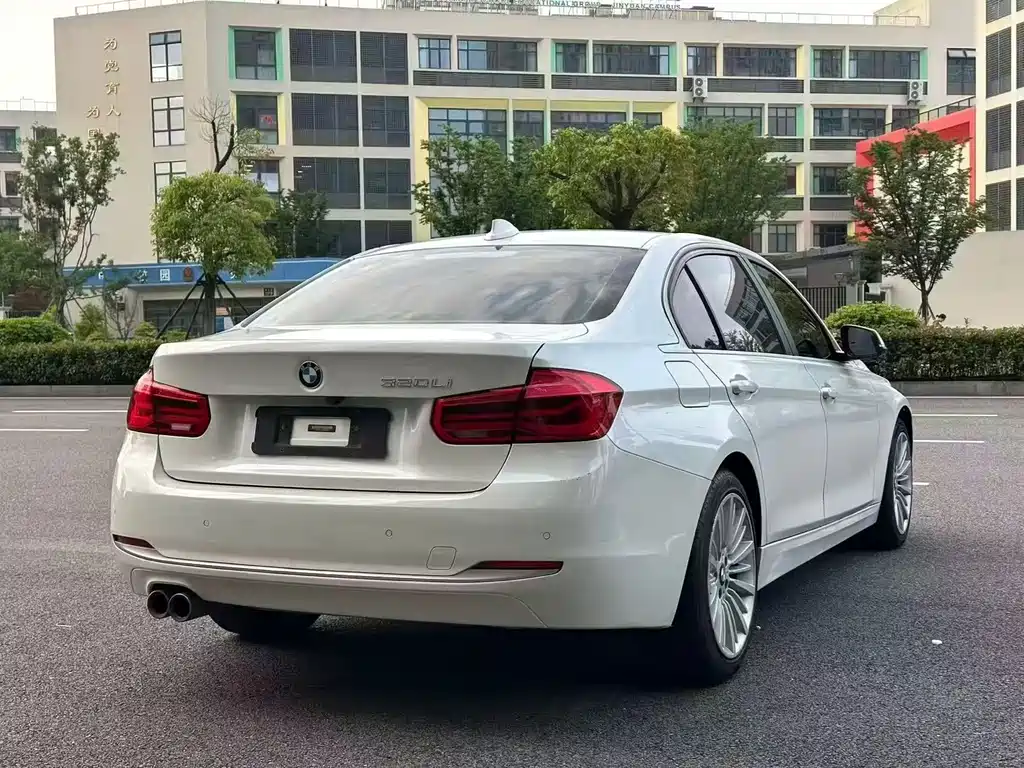 BMW 3 Series 2017